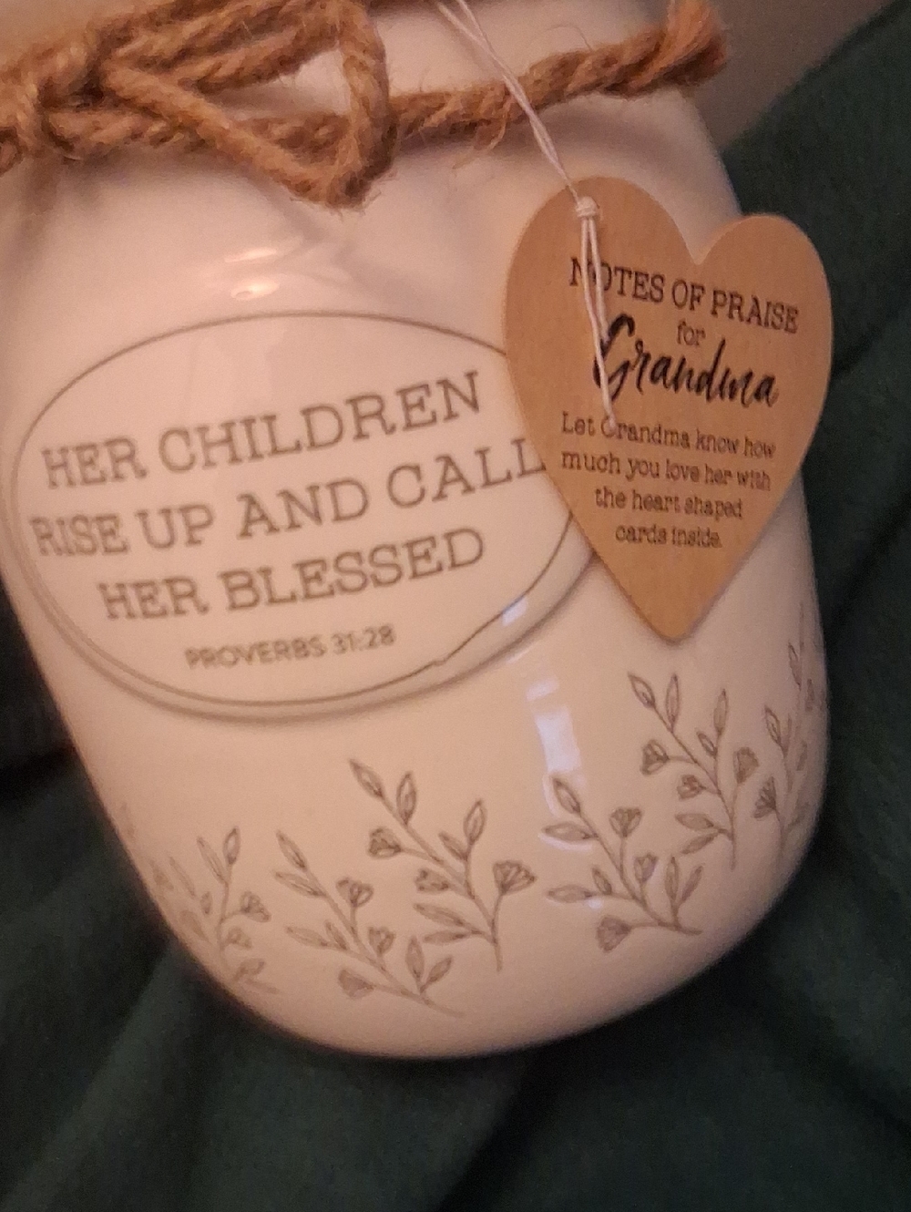Eccolo Cream Ceramic Jar with Heart Tag and Leaf Design